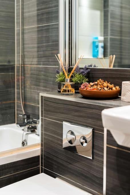 Central Maidstone Contractor Flat מראה חיצוני תמונה
